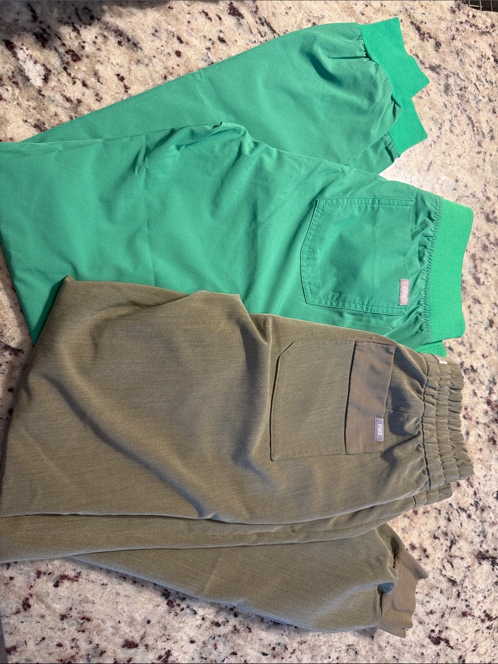 FIGS 2 pair joggers